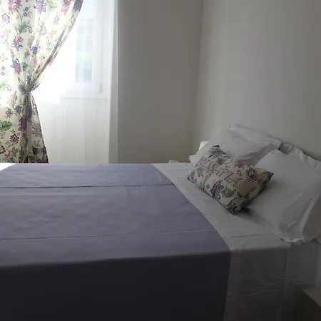 Alojamento de Acomodação e Pequeno-almoço Messapia 4*